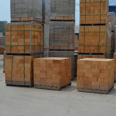 China Temperature Kiln Construction Red Bricks with Bauxite Material and Common Refractoriness for sale