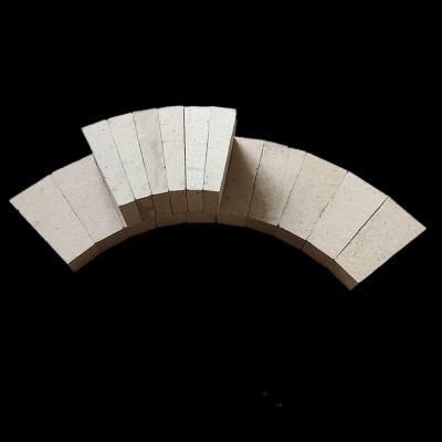 China High Alumina Sk40 Fireproof Round Fire Bricks for Curved Refractory Ovens MgO Content % for sale