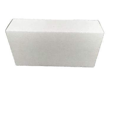 China Al2O3 Raw Material Corundum Mullite Brick for Refining Furnace OEM Offered by Professional for sale