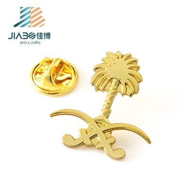 China Europe 999 Gold Plating Metal Lapel Pin Saudi Arabia Design Logos Lapel Pin National Days Badge for sale