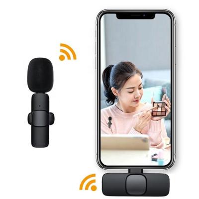 China New Design Lavalier Microphone Portable Mic Wireless Lavalier Microphone With Clip For iPhone Audio Video Recording Live Broadcast Gaming for sale