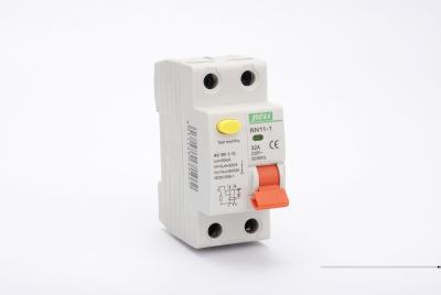 China Laag Voltage 6A - 63A Overblijvende Huidige Stroomonderbreker met Compact Ontwerp Te koop