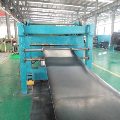 China Rubber Conveyor Belt Largest Capacity Best Quality Heat Resistant 200 Degrees Celsius For Heavy Duty Machinery for sale