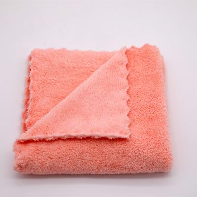 China High Quality Sustainable Cleaning Power Strong Oil Free Cleaning Wipes Disposable Cloth for sale