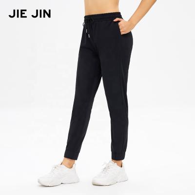 China 2021 High Quality Custom Loose Comfort Jogger Fitness Pants Women Breathable Running Sweatpants With Pocket for sale