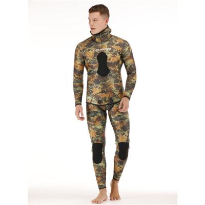 China 3mm spearfishing wetsuits mens antibacterial camouflage free one piece neoprene diving suits for sale