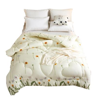 China 100% Warm Home High Quality Polyester Wholesale Microfiber Comforter OEM Comforter For Spring/Summer/Autumn/Winter for sale