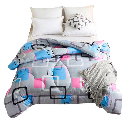 China 100% Warm Home High Quality Polyester Wholesale Microfiber Comforter OEM Comforter For Spring/Summer/Autumn/Winter for sale