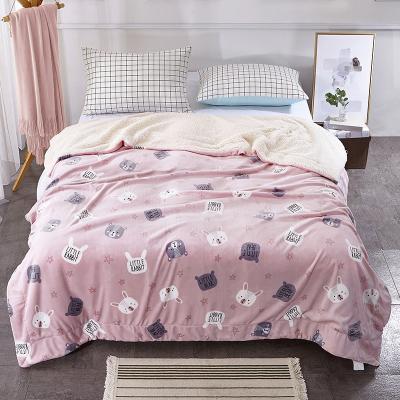 China Fashionable anti-static lambswool blanket is suitable for home, office, travel, going out and nap blanket for sale