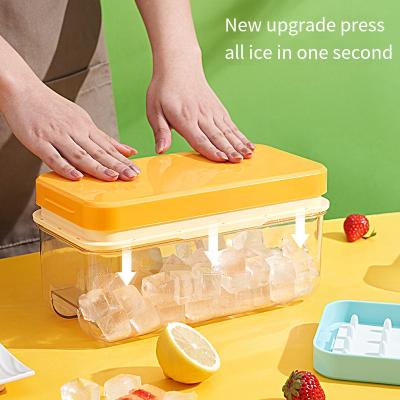 China Sustainable Solid Color Household Ice Cube Molds Multi Compartments Plastic Ice Cream Storage Box for sale