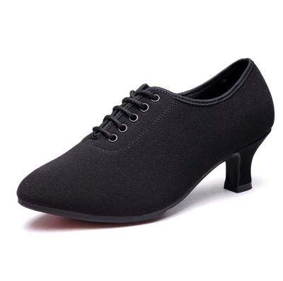 China Elegant Modern Latin Fabric Women's Oxford Square International Style Ballroom Dancing Ballroom Dance Soft Unique Wear-resistant Shoes for sale