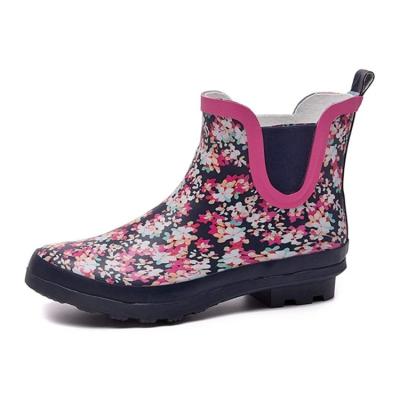 China Fashion Trend High Quality Slip On Ladies Black Anti Skid Upper Custom Printing Womens Rubber Rain Boots for sale