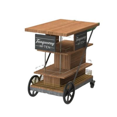 China Unique Designed Wooden Cart Shaped Cart Cart Display For Liquor And Wine Bottles en venta