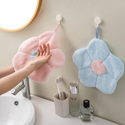 China QUICK-DRY Superb Craftsmanship 28x23cm Customized Flower Cartoon Hanging Kitchen Microfiber Hand Towel for sale