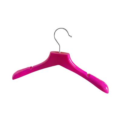 China Black Adult Clothes Hangers Kids Space Saving Plastic Lightweight Colorful Clothes Hangers Durable Heavy Duty for sale