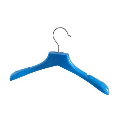 China Heavy Duty Plastic Hangers Space Saving Durable Hangers Supplier With Non Slip Design Kids for sale