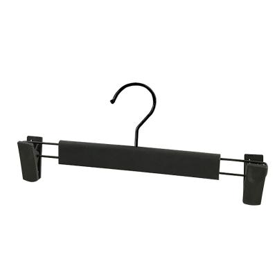 China Clothing Store Household Durable Hot Selling Luxury PP Luxury Plastic Pants Rim Pants Hanger With Clip for sale