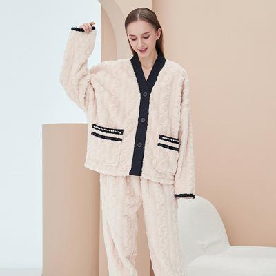 China Lovely Breathable Houseware Sale Winter Knitted Houseware Suit Plus Size Fashionable Homeware Pajamas Sets For Women Set for sale