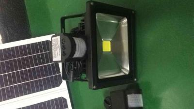 China Dimmable flood light with sensor PIR option /50W led flood light wih sunpower solar for sale