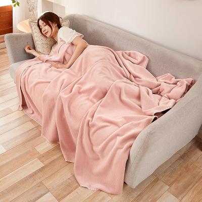 China Sustainable 150cm*200cm 1.35kg Throw Blanket Waffle Sofa Bed Throw Chunky Knit Embossed Nordic Decorative for sale