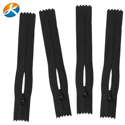 China Other Manufacturer Large 5 Pack Nylon Guide Sleeve Pull Chain Cut Head 7 Zipper Pen Bag Short Piercing Zipper Lock for sale