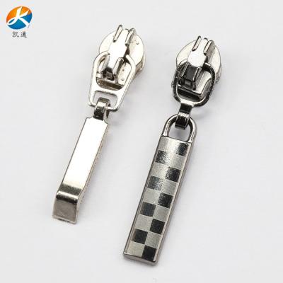 China Other manufacturers provide general hardware zipper puller zinc alloy puller shape puller special pull card for sale