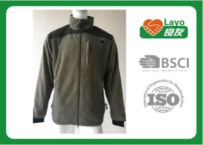 China Aislamiento caliente del negro del desván de Prima de la chaqueta corriente al aire libre ligera de Softshell en venta