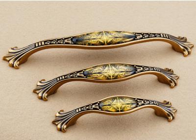 China Antique Brass Furniture Hardware Pull Handles European Cabinet Drawer Wardrobe Door for sale