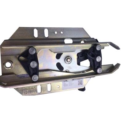 China Elevator door pallet elevator door knife CSK-P000CI000 traditional hoistway door clamp for sale