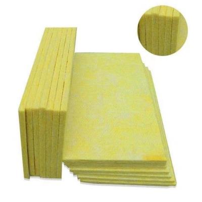 China Professional Glass Wool Manufacturer Best Selling Insulation Glass Wool Roll for sale