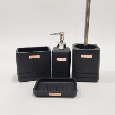 China Modern Sustainable Hotel Resin Bathroom Accessory Set Black Bathroom Accessories Bathroom Products Toilet Brush à venda