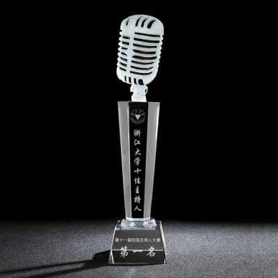 China creative Music crystal trophy customized microphone singers award for sale