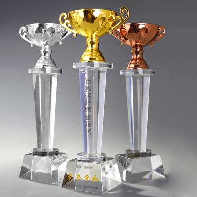 China high-end metal cup crystal trophy for sports award Te koop