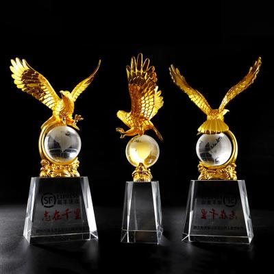 China Folk Art crystal eagle metal trophy Award Souvenir for sale