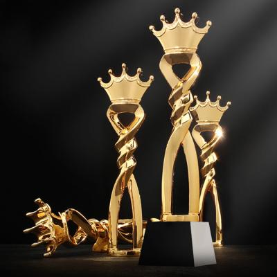 China Golden Crown Crystal Award Resin Trophy zu verkaufen