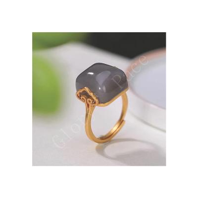 China Fashion Jewelry S925 Women New Arrivals CLASSIC Sterling Silver Queen Ring For Weeding for sale