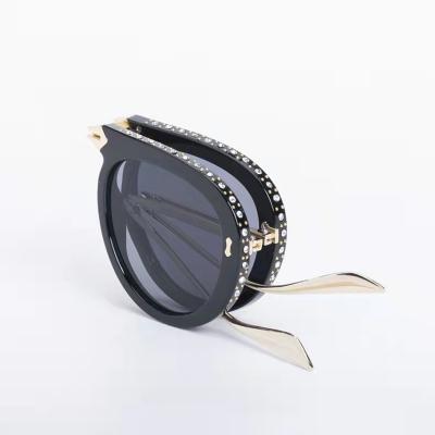 China Fashion sunglasses wholesale fashion rhinestone foldable sunglasses for 2021 for sale