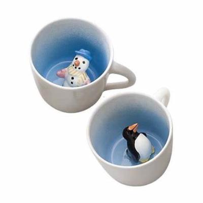 China Sustainable Gift Ceramic Mug Custom Shaped Surprise Penguin Coffee Mug For Home Decor for sale