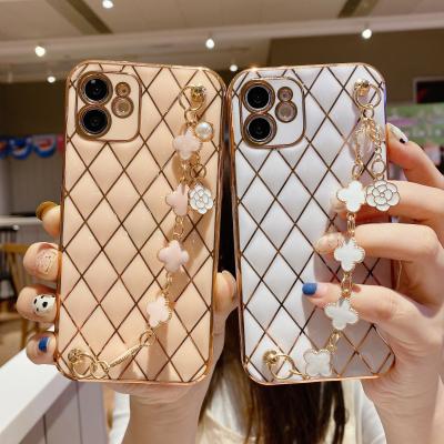 China Wholesale Love Phone Shockproof Electroplating Case For iphone12 pro Max With Love Bracelet for sale