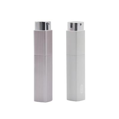 China Well-designed Portable Decor Refillable Perfume Spray Bottle Personal Care Products Refill Atomizer Twist Spray Glass Bottle for sale