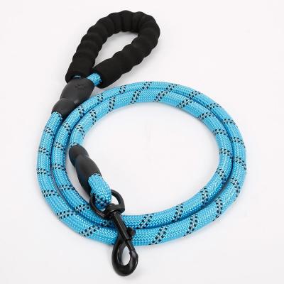 China Durable Soft Padded Handle Durable Around Reflecting Rope Dog Leash Pet Lead Ropes Lead Rope Leash for sale