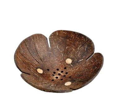 China Southeast Asian Wooden Coconut Shell Soaps Dish Coconut Shell Soap Shelf Handmade Natural Bathroom Traditional Creative Soap Box for sale