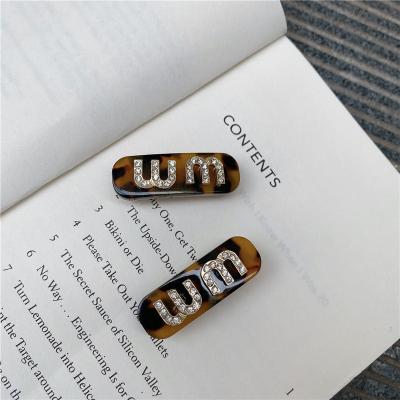 China Korean Fashion Style Acrylic Hair Clips Letter Hair Accessories Clips for sale