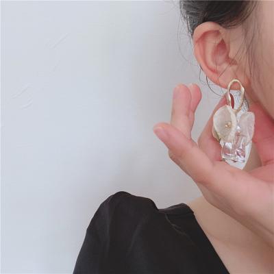 China TRENDY Vintage Flower Earrings For Women Resin Earrings Bridal Jewelry for sale