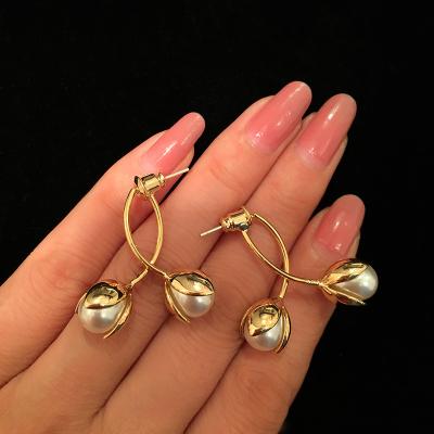 China TRENDY 925 Sterling Silver Post Pearl Flower Earrings Statement Gold Plated Drop Earrings Accessories for sale