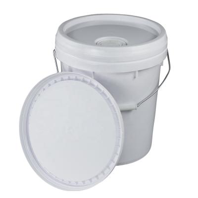 China 20L Strong Plastic Paint Bucket With Handle 20KGS PP Plastic / Metal Round Bucket With Flat Cover for sale