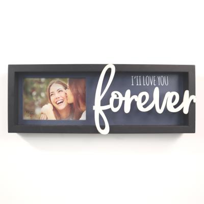 China Excellent home decoration quality solid wood photo frame set Nordic wooden table picture frame photo frame for sale