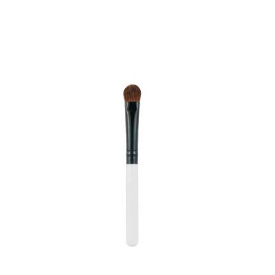 China Single Medium Smudge Brush Eyeshadow Brush Make Up Blending Brush Make Up Tools for sale