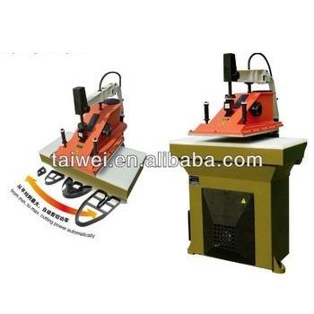 China Shoes Industry Hydraulic Swing Arm Cutting Machine For Shoesmaking for sale