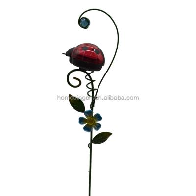 China 2022 Modern New Design Metal Garden Stake Metal Ladybug Solar Decoration for sale